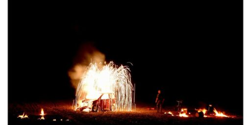 spectacle de feu, spectacle de rue, fire show, artifice, C4, pyrotechnie, pyrotechnique